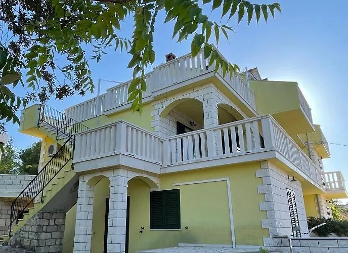 Daniela شقة كورتْشولا